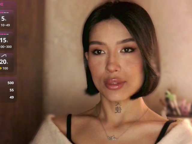 JulieTurner's BongaCams show and profile