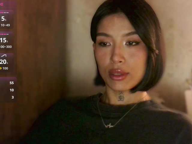 JulieTurner's BongaCams show and profile