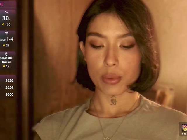 JulieTurner's BongaCams show and profile