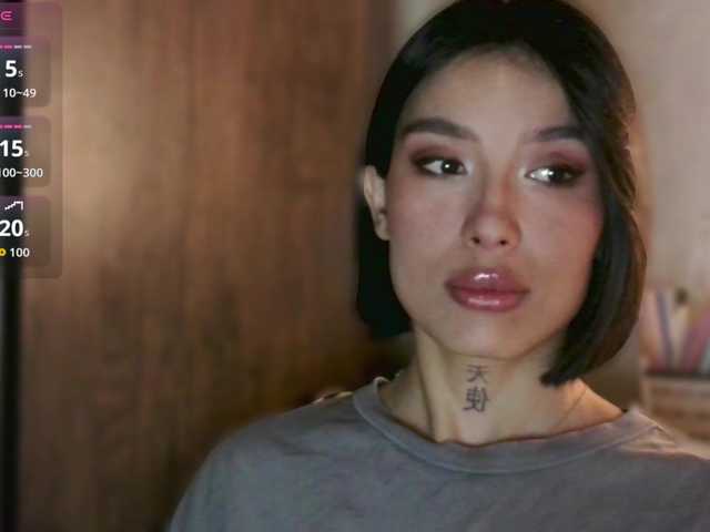 JulieTurner's BongaCams show and profile