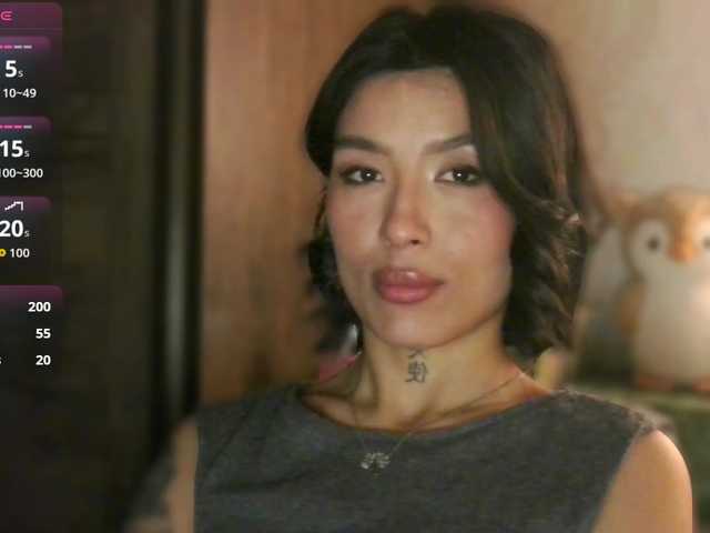 JulieTurner's BongaCams show and profile