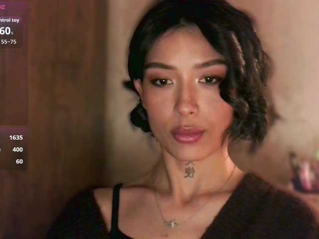 JulieTurner's BongaCams show and profile