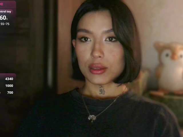 JulieTurner's BongaCams show and profile