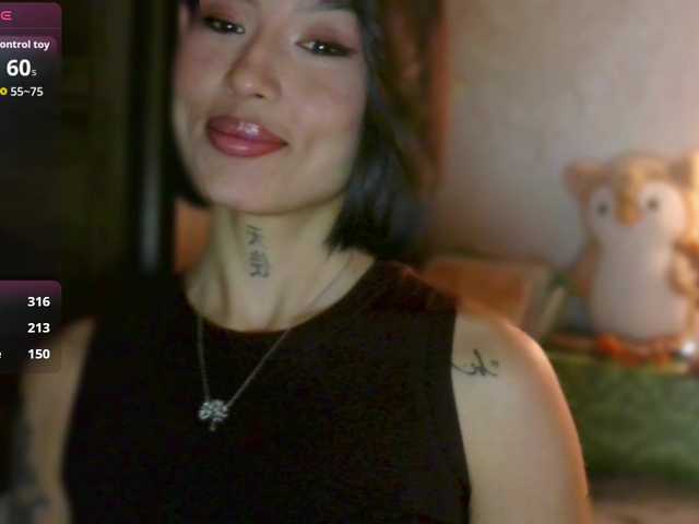 JulieTurner's BongaCams show and profile