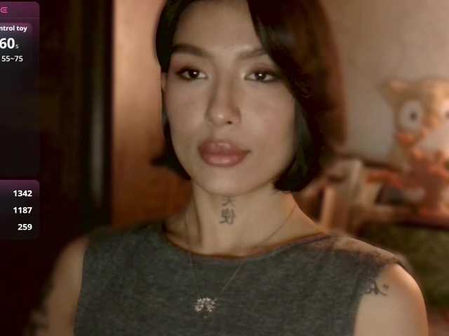 JulieTurner's BongaCams show and profile