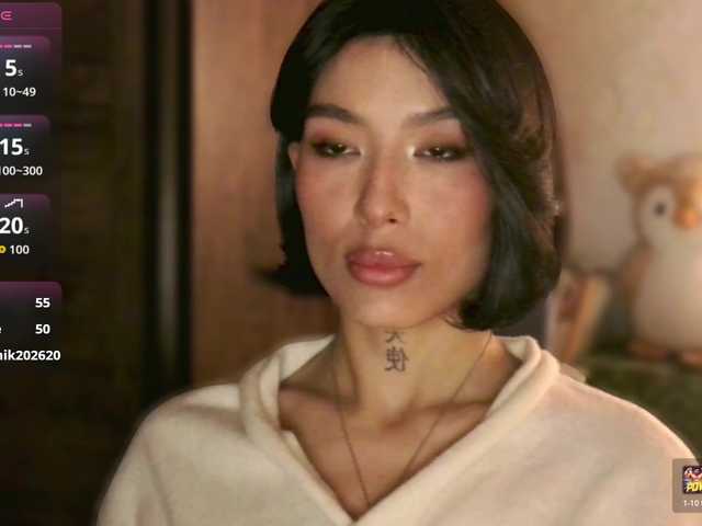 JulieTurner's BongaCams show and profile