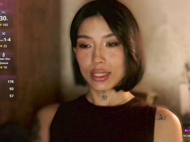 JulieTurner's BongaCams show and profile