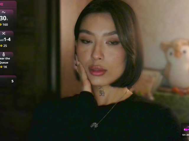 JulieTurner's BongaCams show and profile