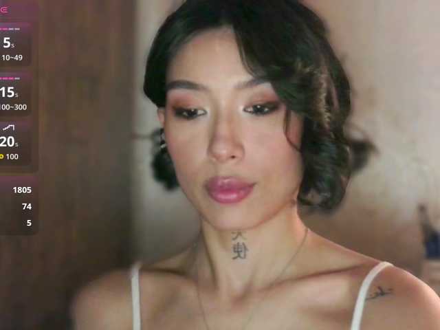 JulieTurner's BongaCams show and profile