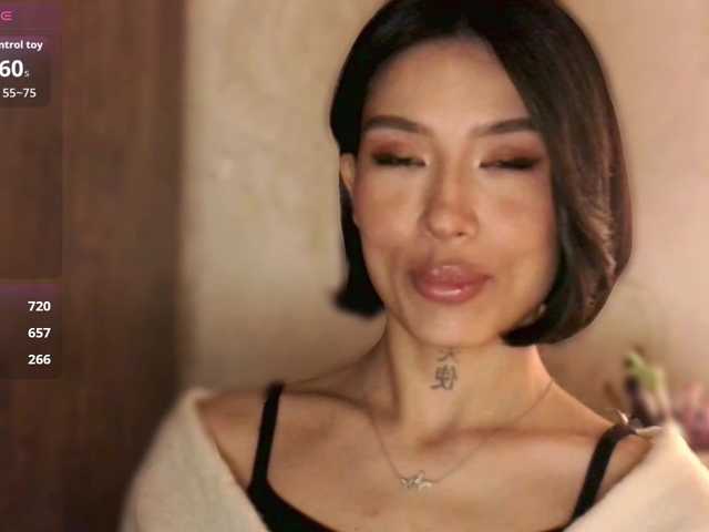 JulieTurner's BongaCams show and profile