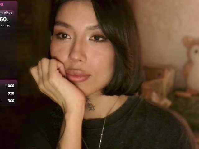 JulieTurner's BongaCams show and profile