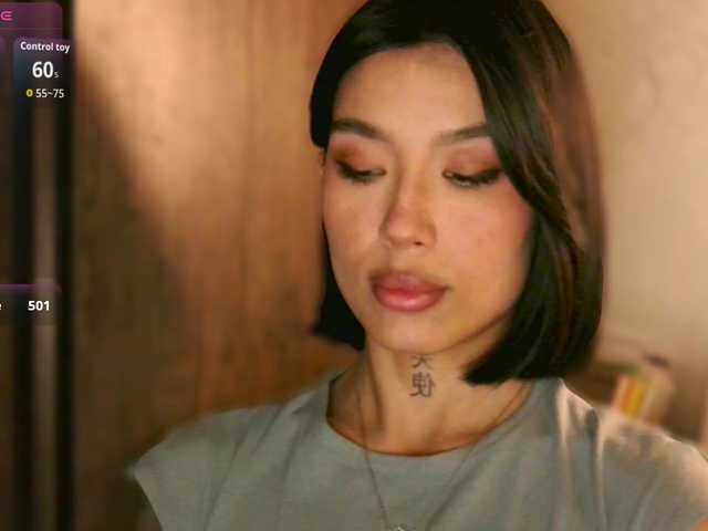 JulieTurner's BongaCams show and profile