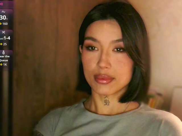 JulieTurner's BongaCams show and profile