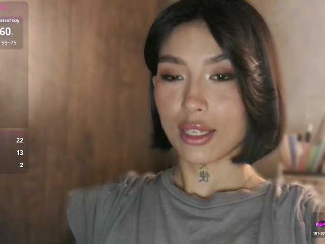 JulieTurner's BongaCams show and profile