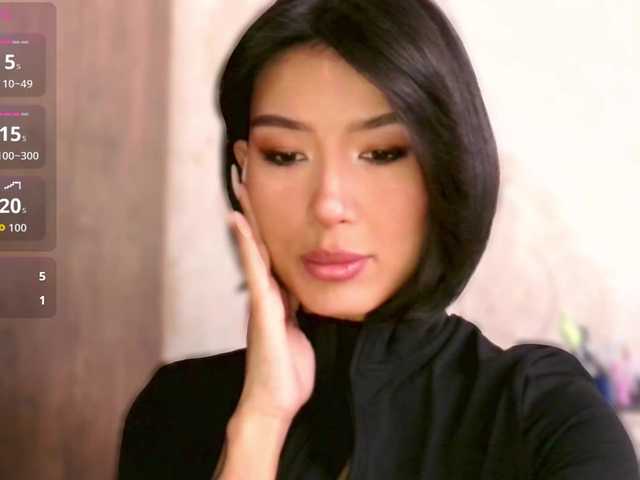 JulieTurner's BongaCams show and profile