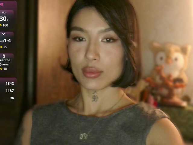 JulieTurner's BongaCams show and profile