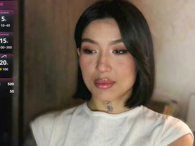 JulieTurner's BongaCams show and profile