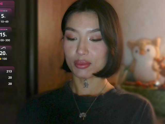 JulieTurner's BongaCams show and profile