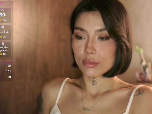 JulieTurner's BongaCams show and profile