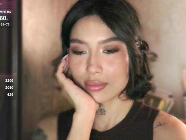 JulieTurner live cam profile