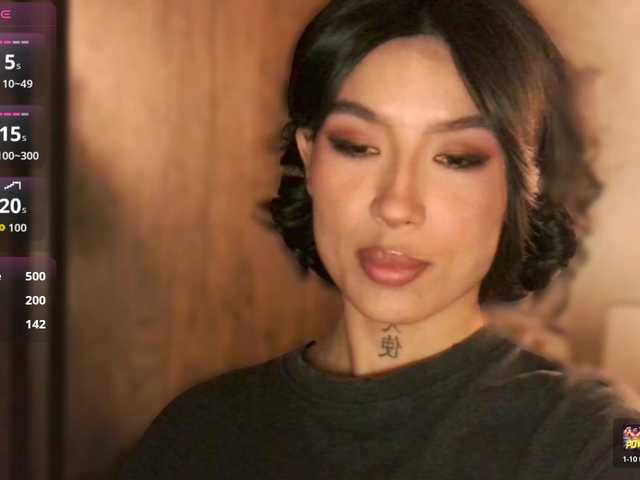 JulieTurner's BongaCams show and profile