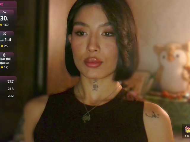 JulieTurner's BongaCams show and profile