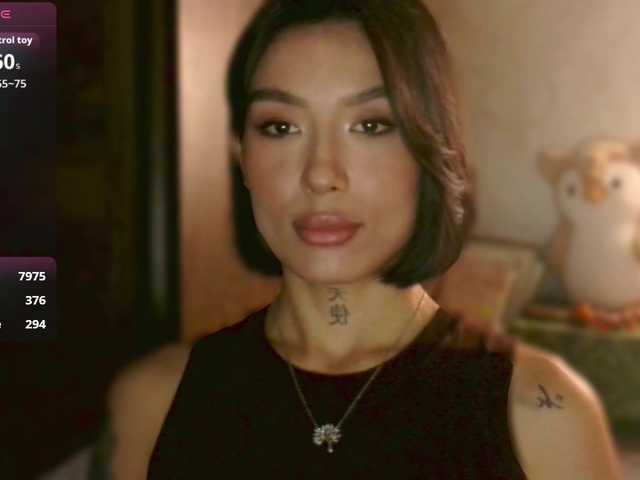 JulieTurner's BongaCams show and profile