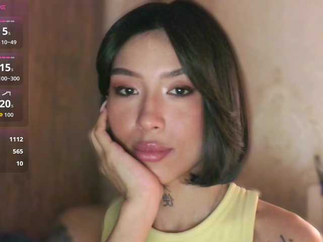 JulieTurner's BongaCams show and profile