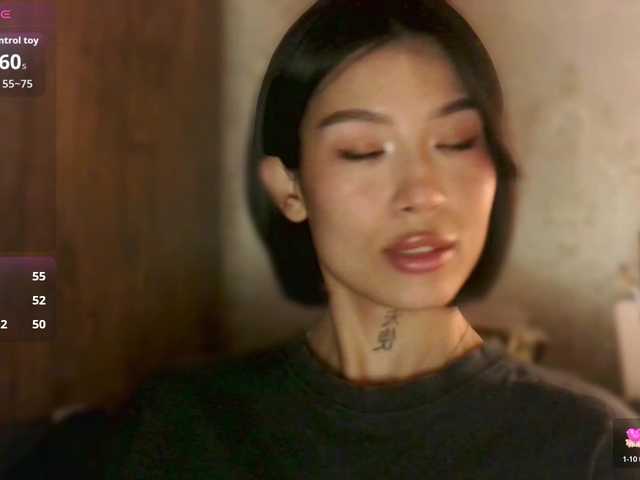 JulieTurner's BongaCams show and profile