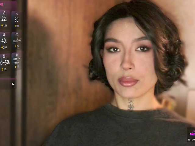 JulieTurner's BongaCams show and profile