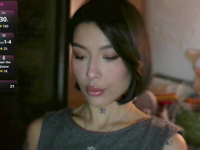 JulieTurner's BongaCams show and profile