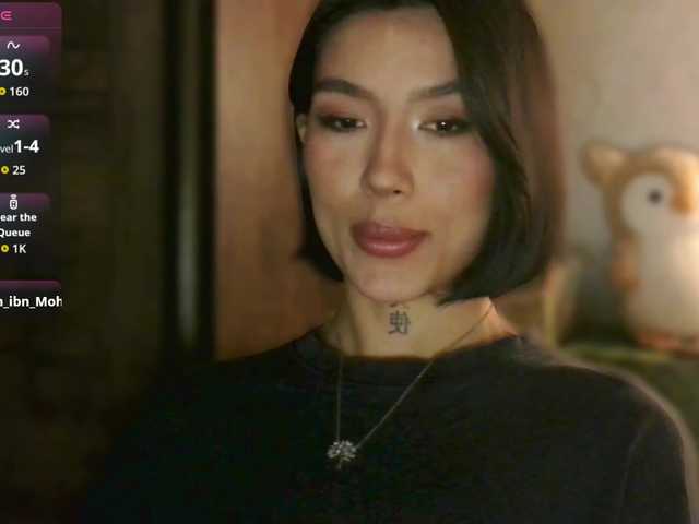 JulieTurner's BongaCams show and profile