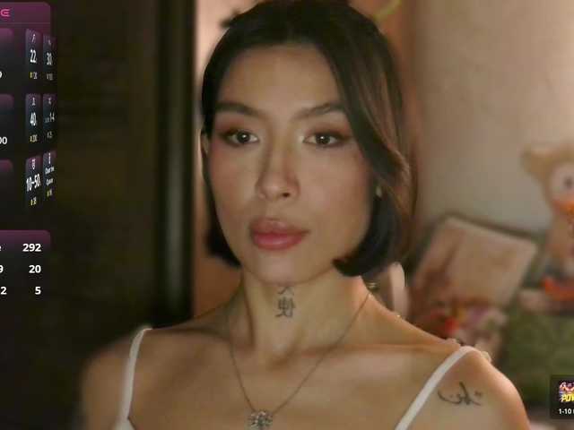 JulieTurner's BongaCams show and profile