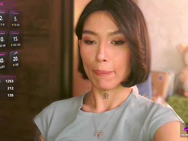 JulieTurner's BongaCams show and profile