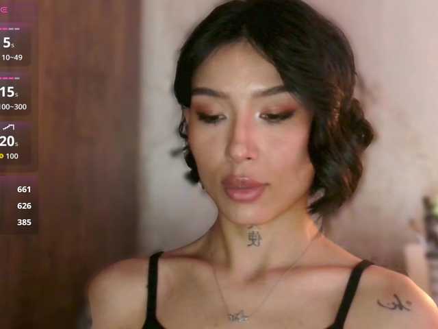 JulieTurner's BongaCams show and profile