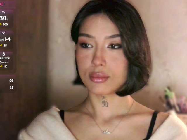 JulieTurner's BongaCams show and profile