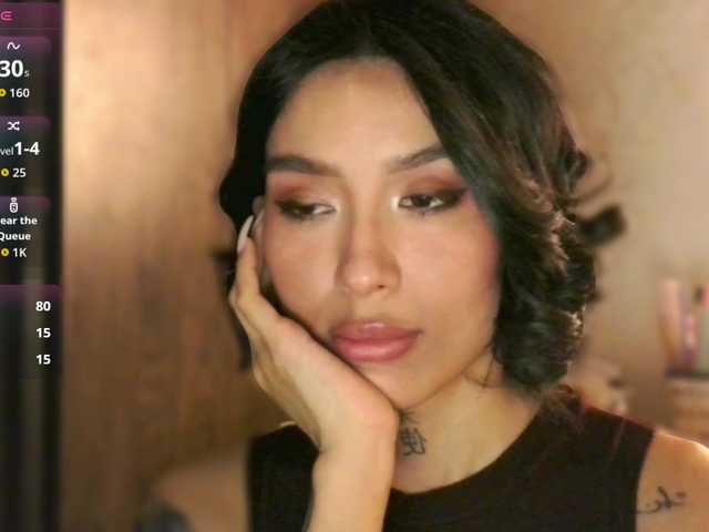 le modèle Girl-next-door est en webcam porno dans un show sur le site bongacams, il possède les tags suivants: Asian,Brunette,Shaved