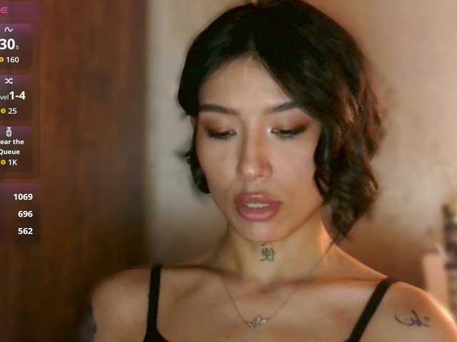 JulieTurner's BongaCams show and profile