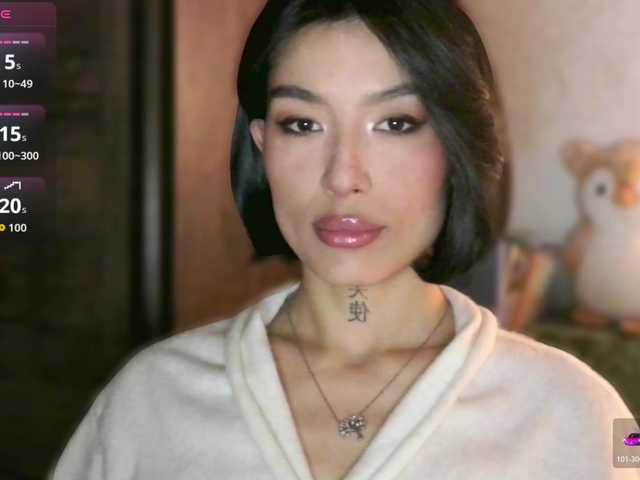 JulieTurner's BongaCams show and profile