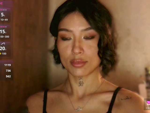 JulieTurner's BongaCams show and profile