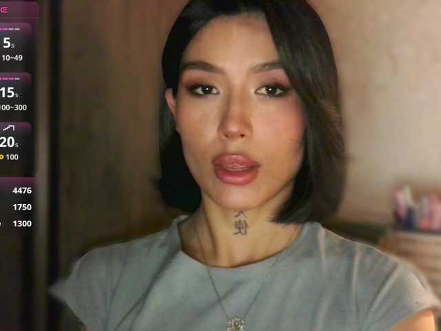 JulieTurner's BongaCams show and profile