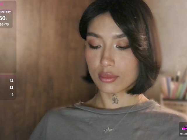 JulieTurner's BongaCams show and profile