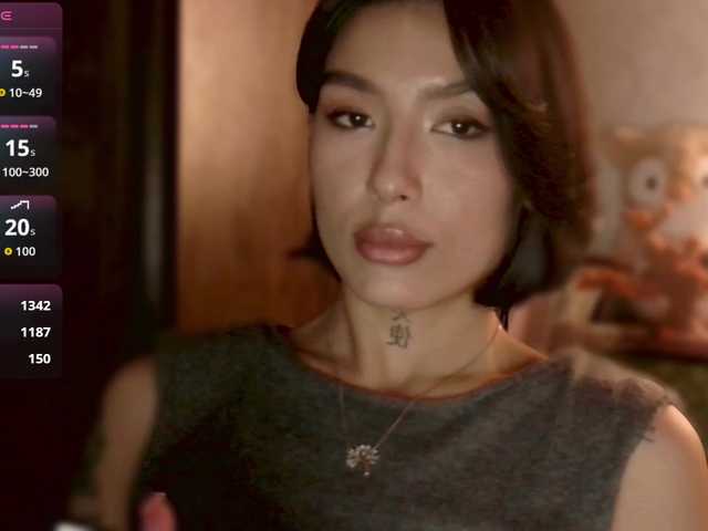 JulieTurner's BongaCams show and profile