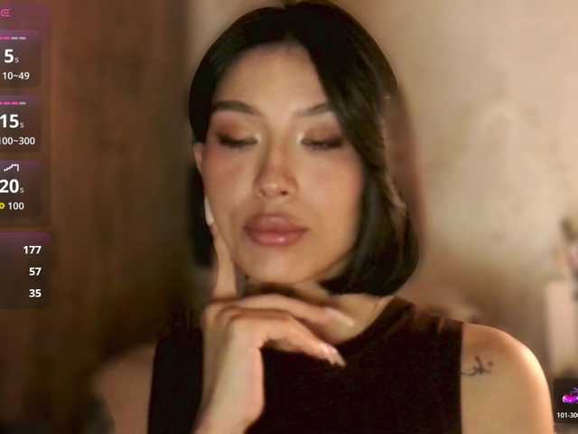 JulieTurner's BongaCams show and profile