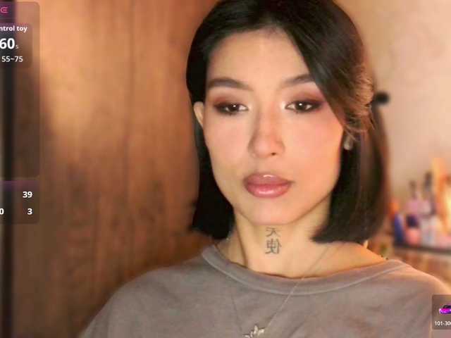 JulieTurner's BongaCams show and profile