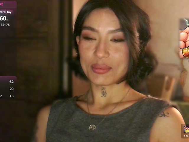 JulieTurner's BongaCams show and profile