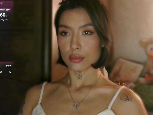 JulieTurner's BongaCams show and profile