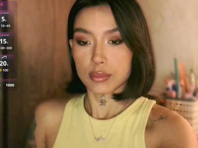 JulieTurner's BongaCams show and profile