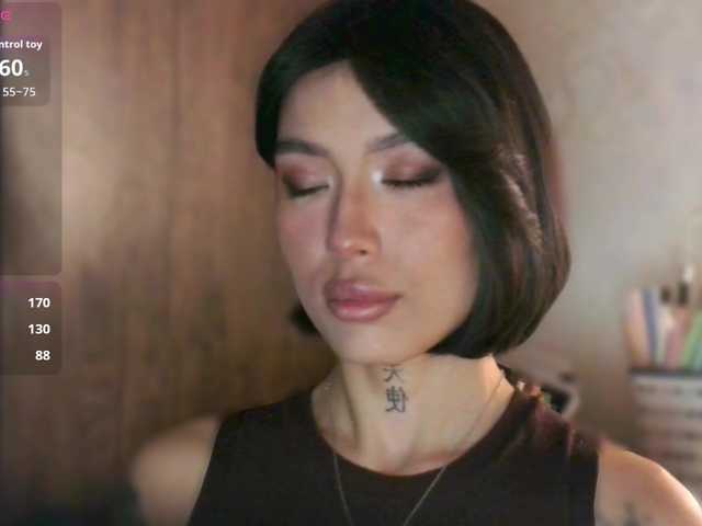 JulieTurner's BongaCams show and profile