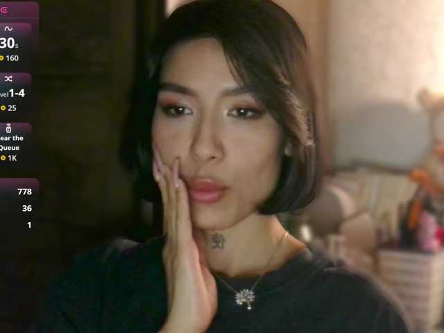 JulieTurner's BongaCams show and profile